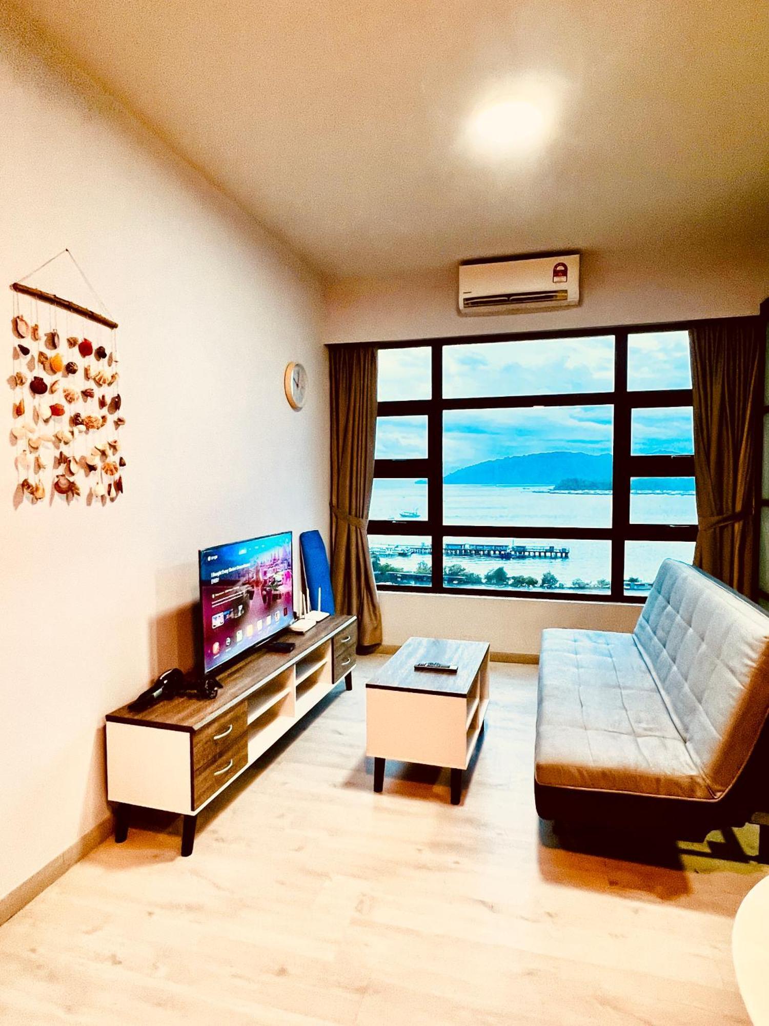 Maison Life 小居屋 Jesselton Quay Citypads Kota Kinabalu Buitenkant foto